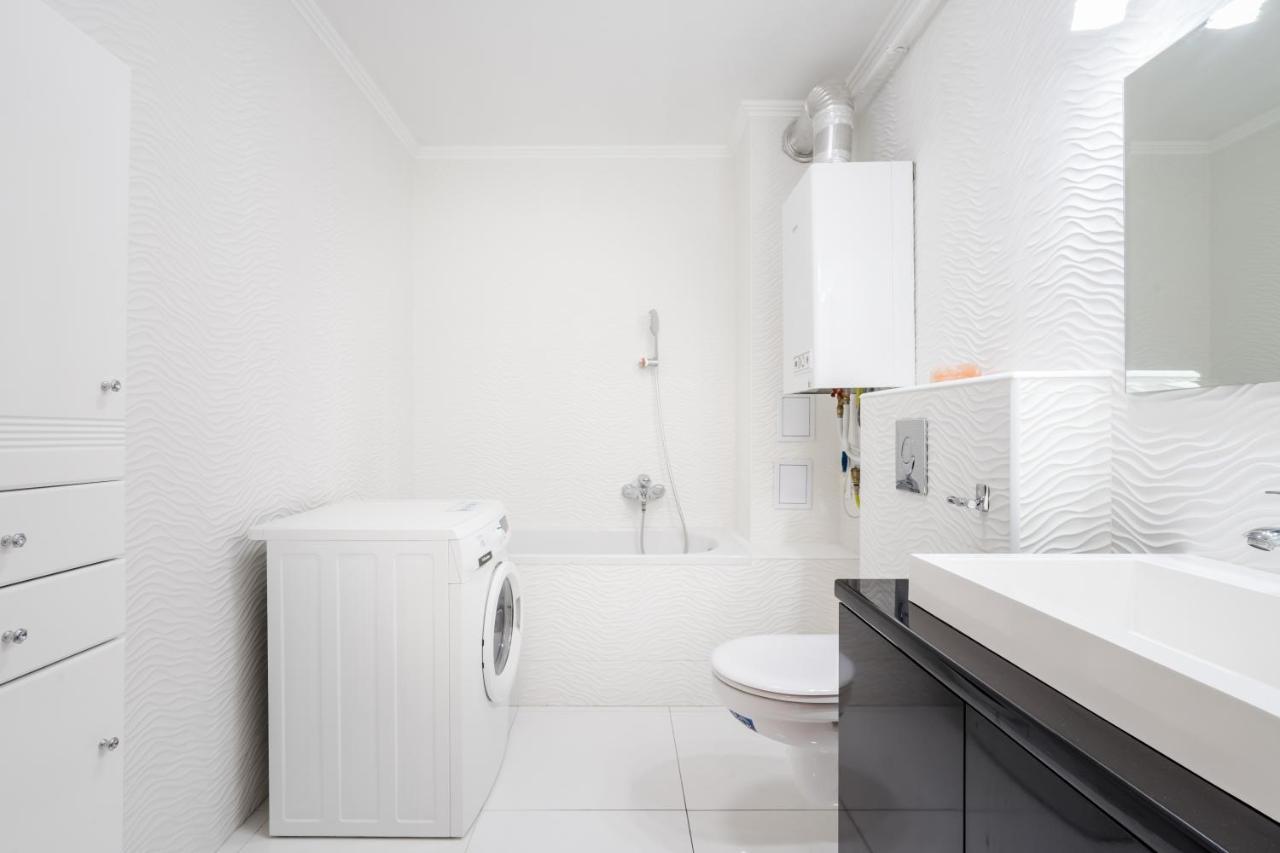 Beautiful Three Bedrooms Apartment With Free Parking Close To The Danube Coast Budapest Exterior photo