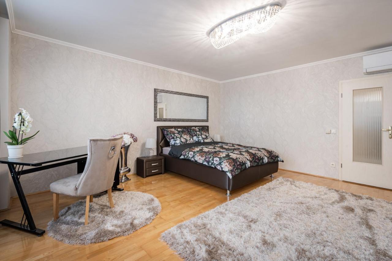 Beautiful Three Bedrooms Apartment With Free Parking Close To The Danube Coast Budapest Exterior photo